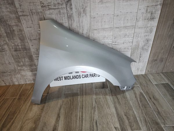 VW GOLF MK6 2009-2013 DRIVER SIDE WING PANEL SILVER COLOUR - Image 2